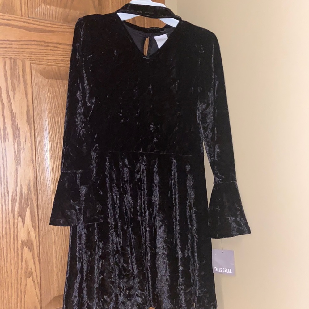 Long Sleeve Black Velvet Dress